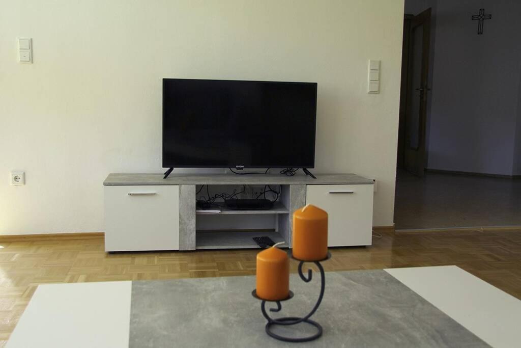 Schoene Helle Ferienwohnung In Waldnaehe Berching Exterior photo